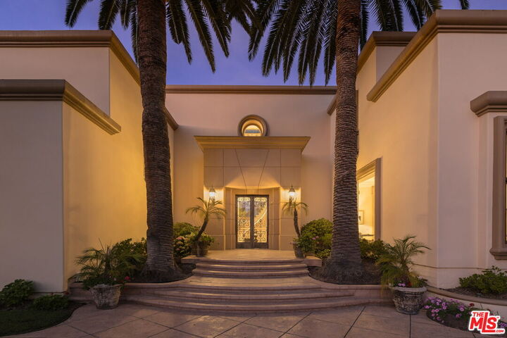 Property Photo:  3364 Clerendon Rd  CA 90210 