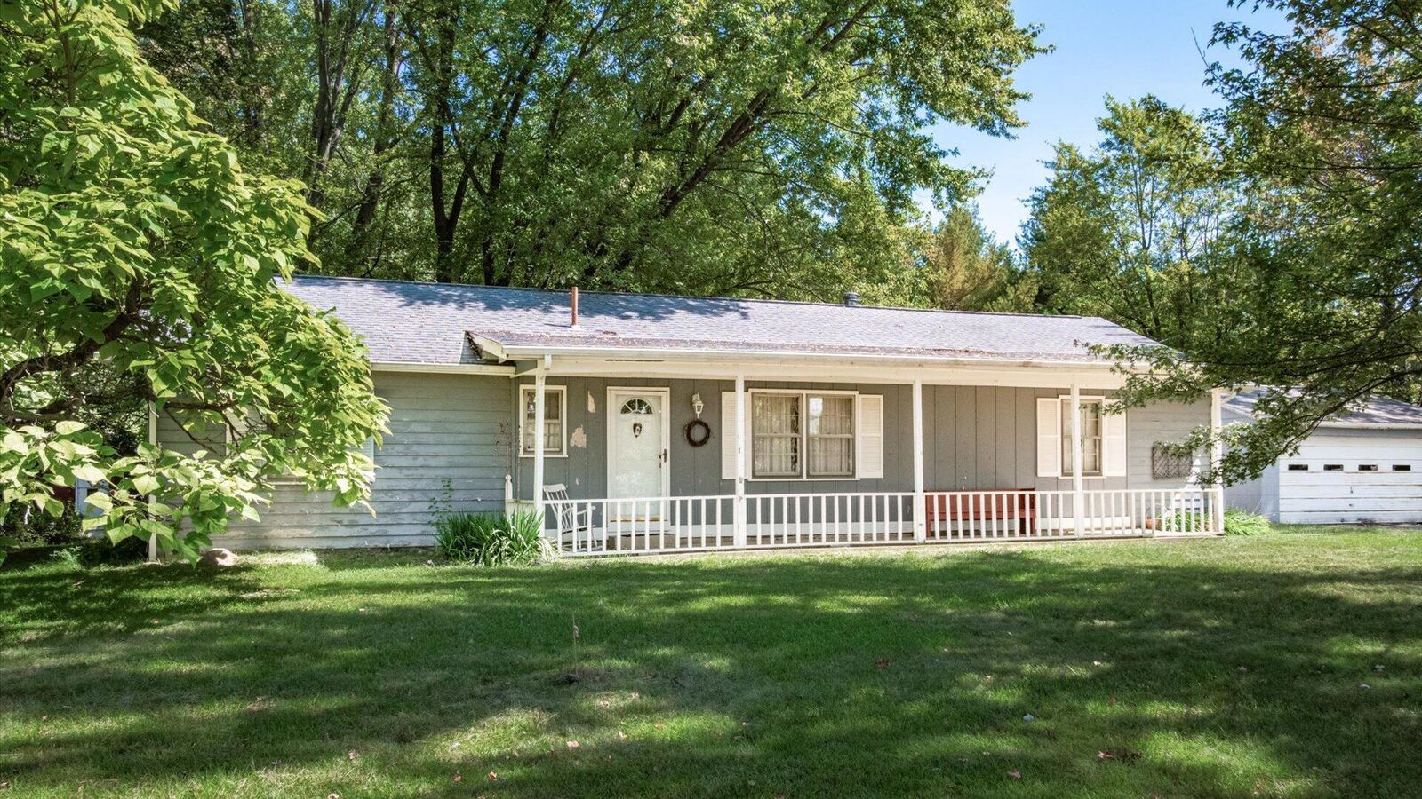Property Photo:  10475 Hazelton Etna SW Road  OH 43062 