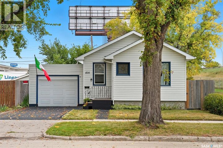 Property Photo:  416 Taylor Street W  SK S7M 0C8 