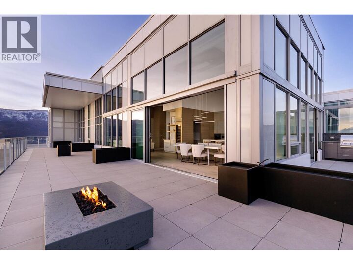 1181 Sunset Drive 2901  Kelowna BC V1Y 0J4 photo