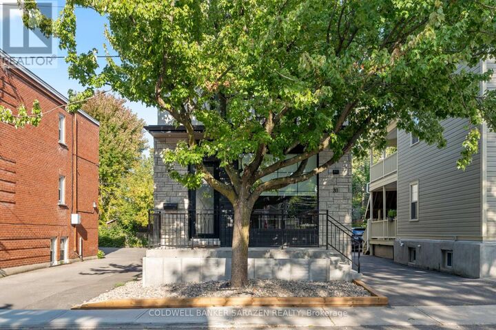 Photo de la propriété:  31 Commanda Way B  ON K1M 1G1