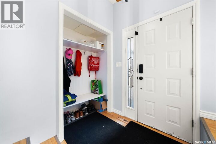 Property Photo:  5910 Steele Crescent  SK S4X 4A9 