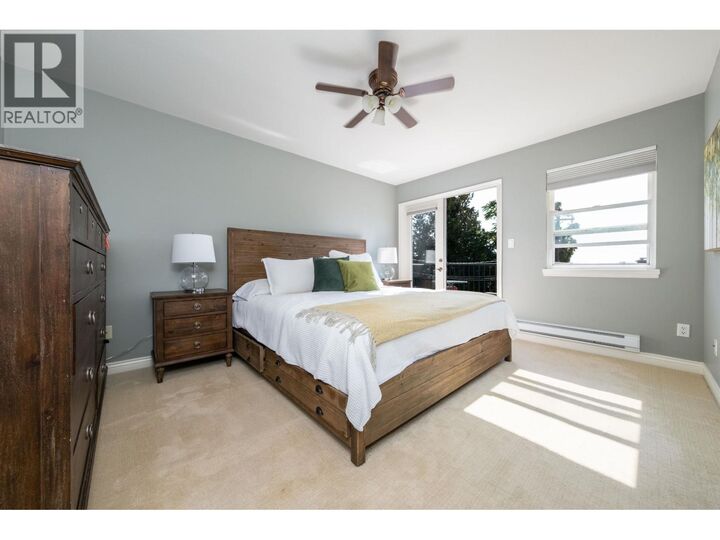 Property Photo: 369 East 5th Street BC V7L 1M1