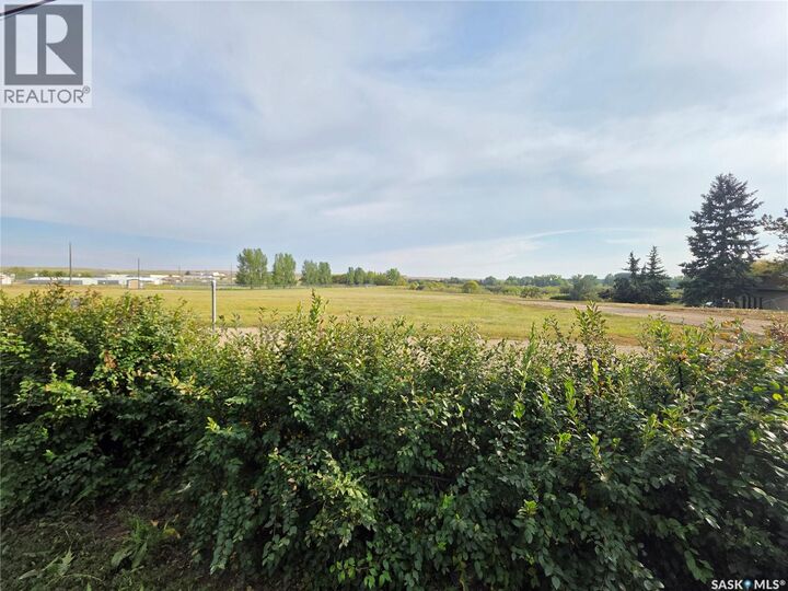 Property Photo:  1200 Dahl Street E  SK S9H 3Z3 