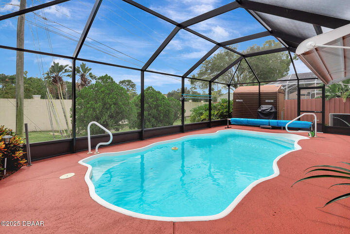 Property Photo:  1490 Surrey Park Drive  FL 32128 