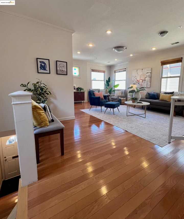 Property Photo: 595 22nd St CA 94612