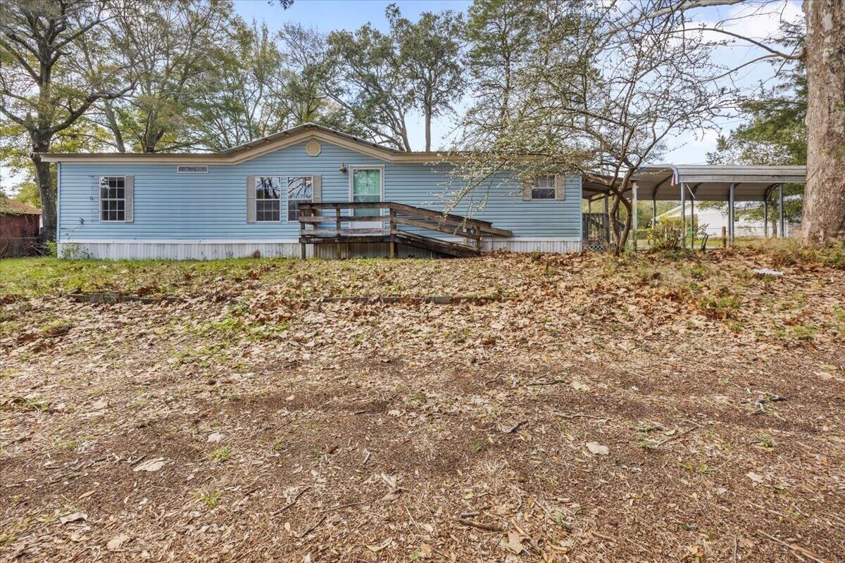 Property Photo:  215 Davis Drive  FL 32578 