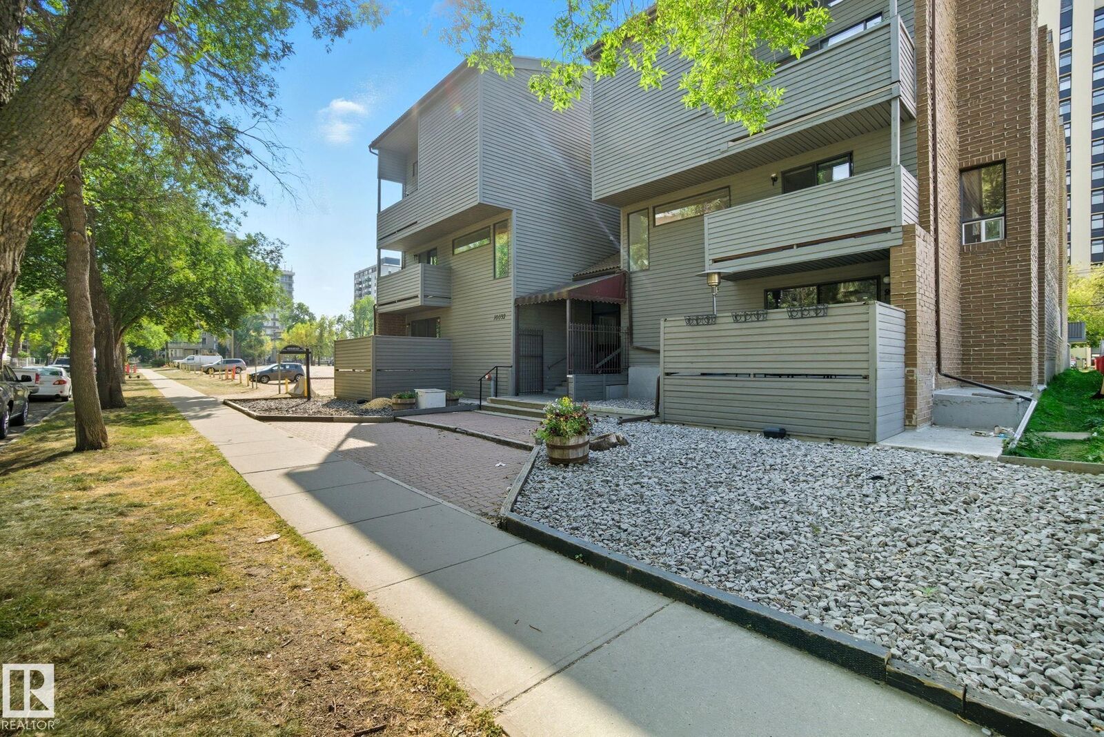 Property Photo:  10032 113 Street NW 3  AB T5K 1N8 