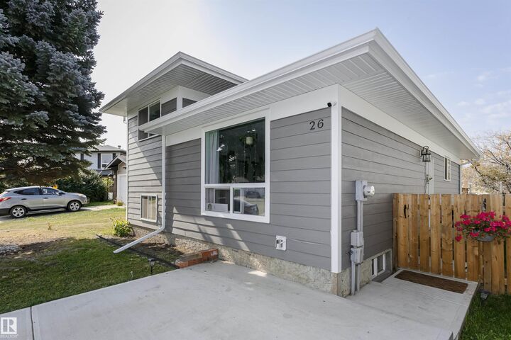 Property Photo:  26 Westridge Place  AB T7X 1S1 