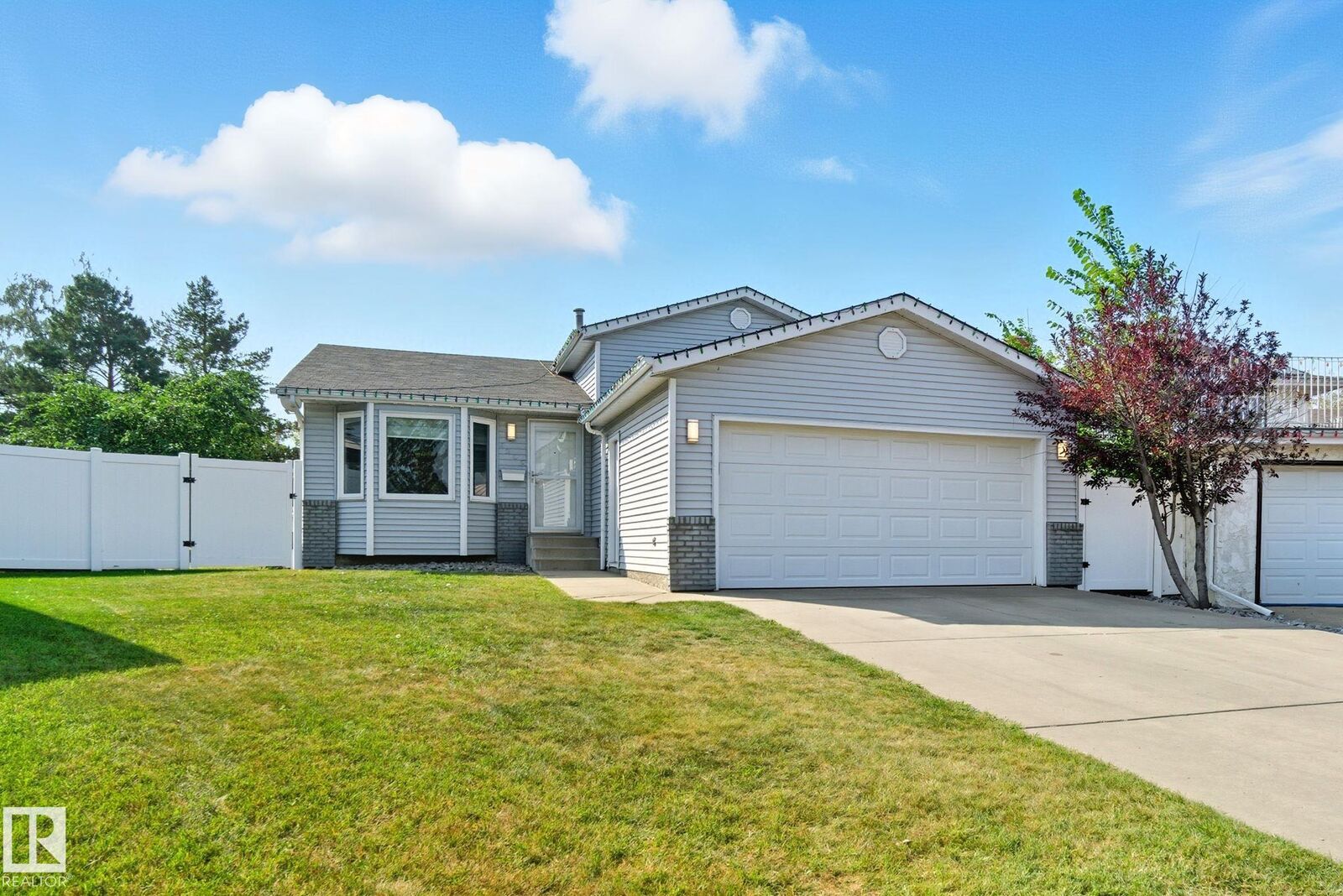 Property Photo:  4003 18 Avenue NW  AB T6L 3M3 