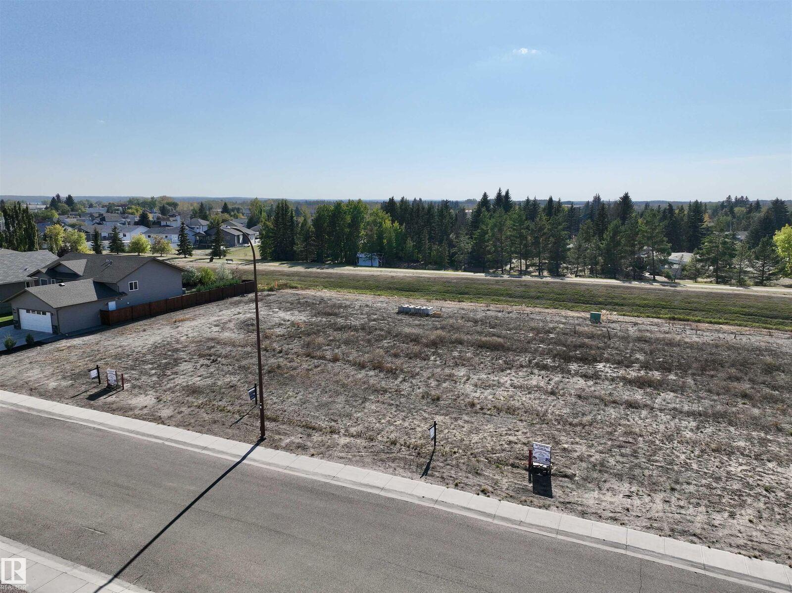 Property Photo:  5561 55 Avenue  AB T0A 3A1 