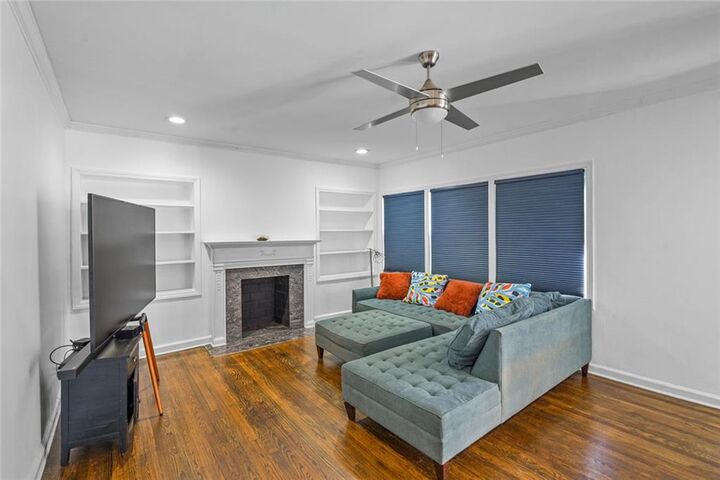 Property Photo:  1370 Centra Villa Drive SW  GA 30311 