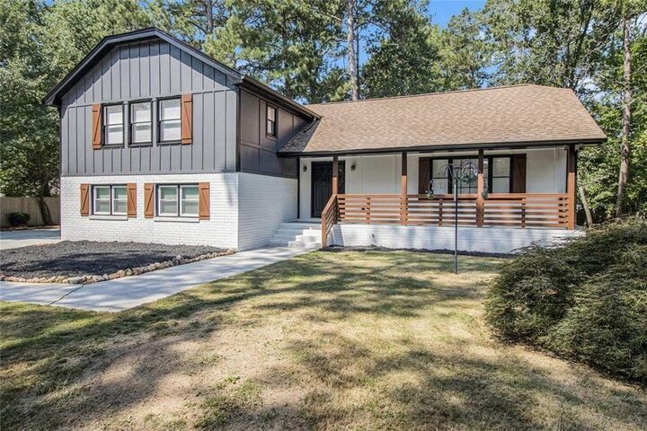 Property Photo:  2180 E Chester Circle SE  GA 30013 