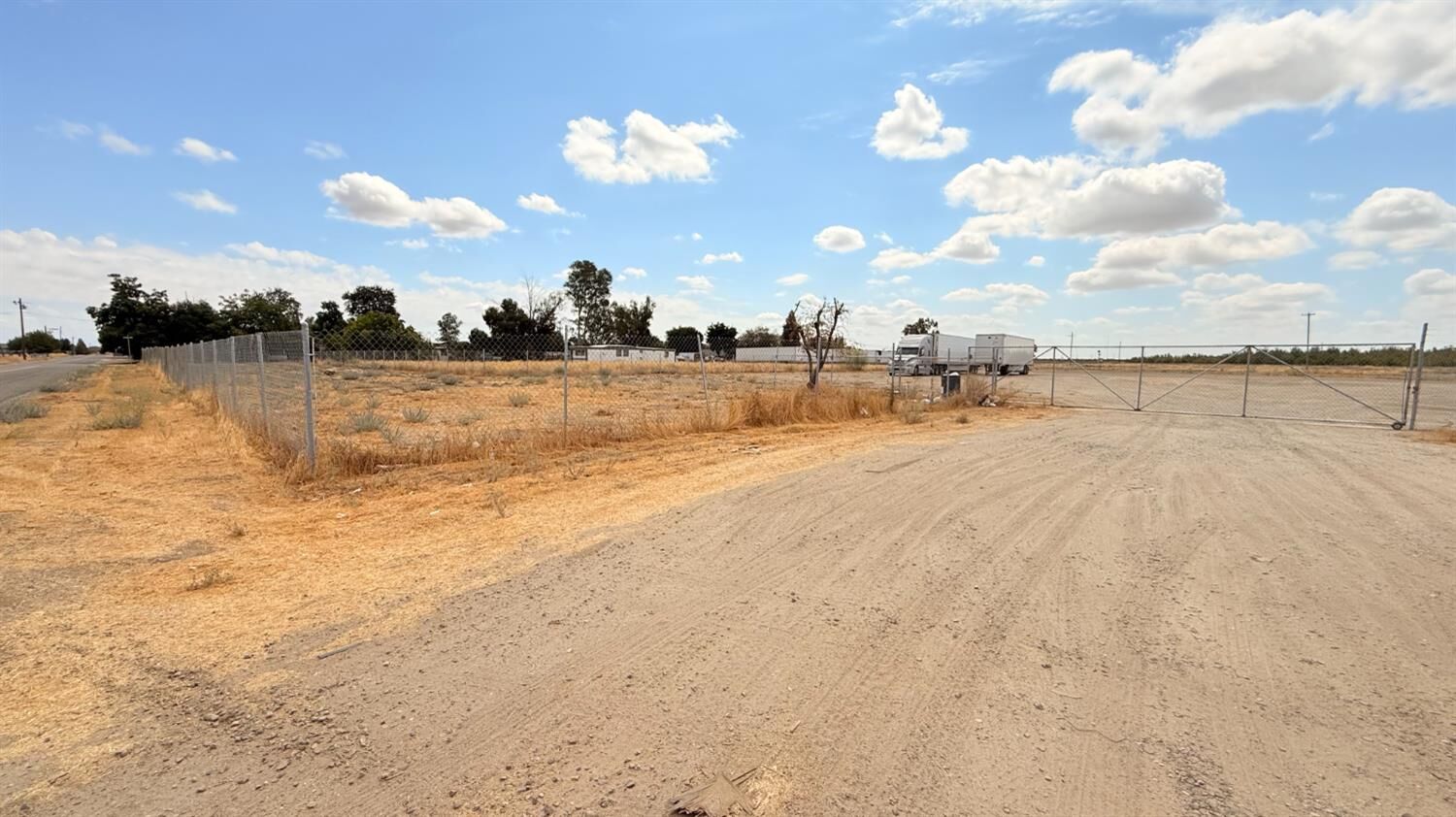 Property Photo: 1 Road 32 CA 93636