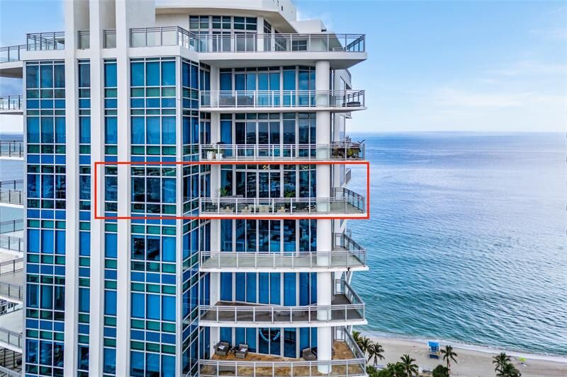 Property Photo:  3535 S Ocean Dr 2605  FL 33019 
