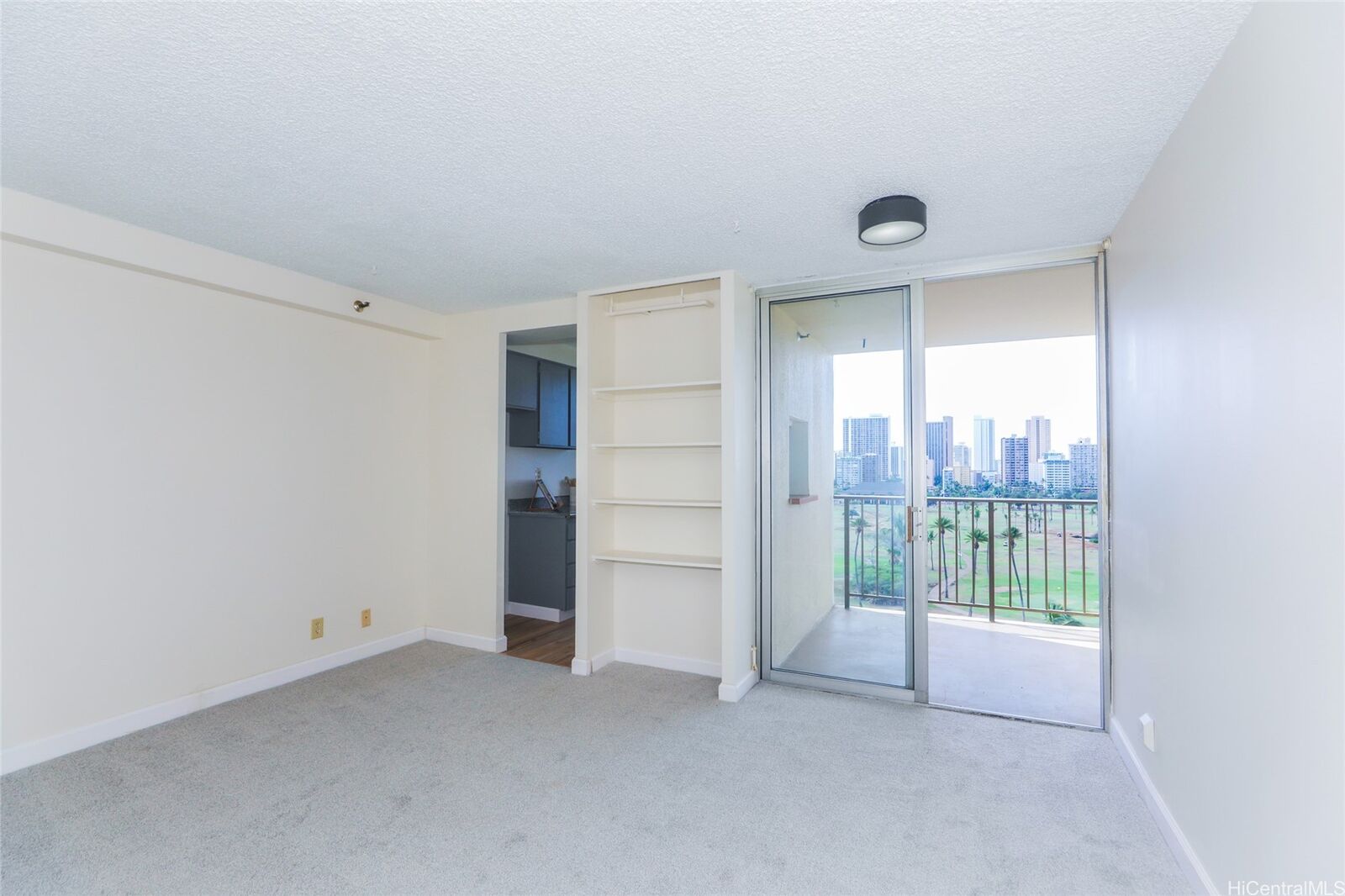 Property Photo: 2916 Date Street 10I HI 96816