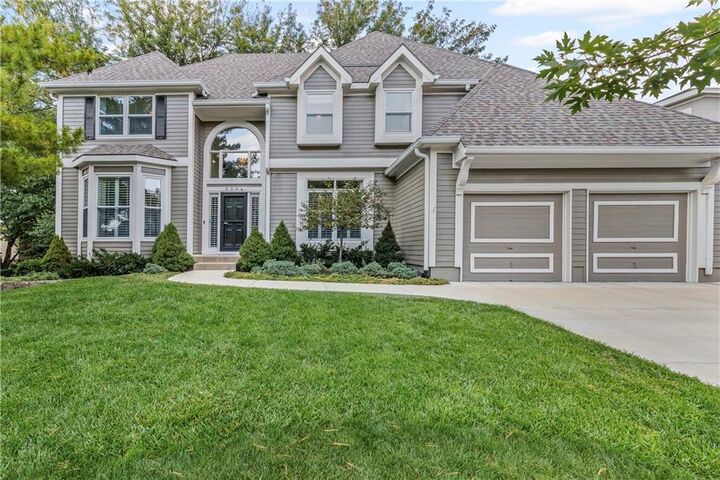 5204 W 128th Street  Leawood KS 66209 photo