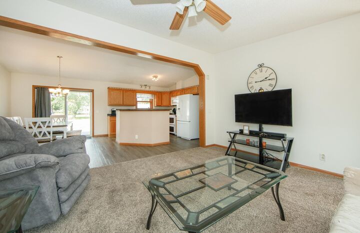 Property Photo:  526 W Weare Street  IA 50619 