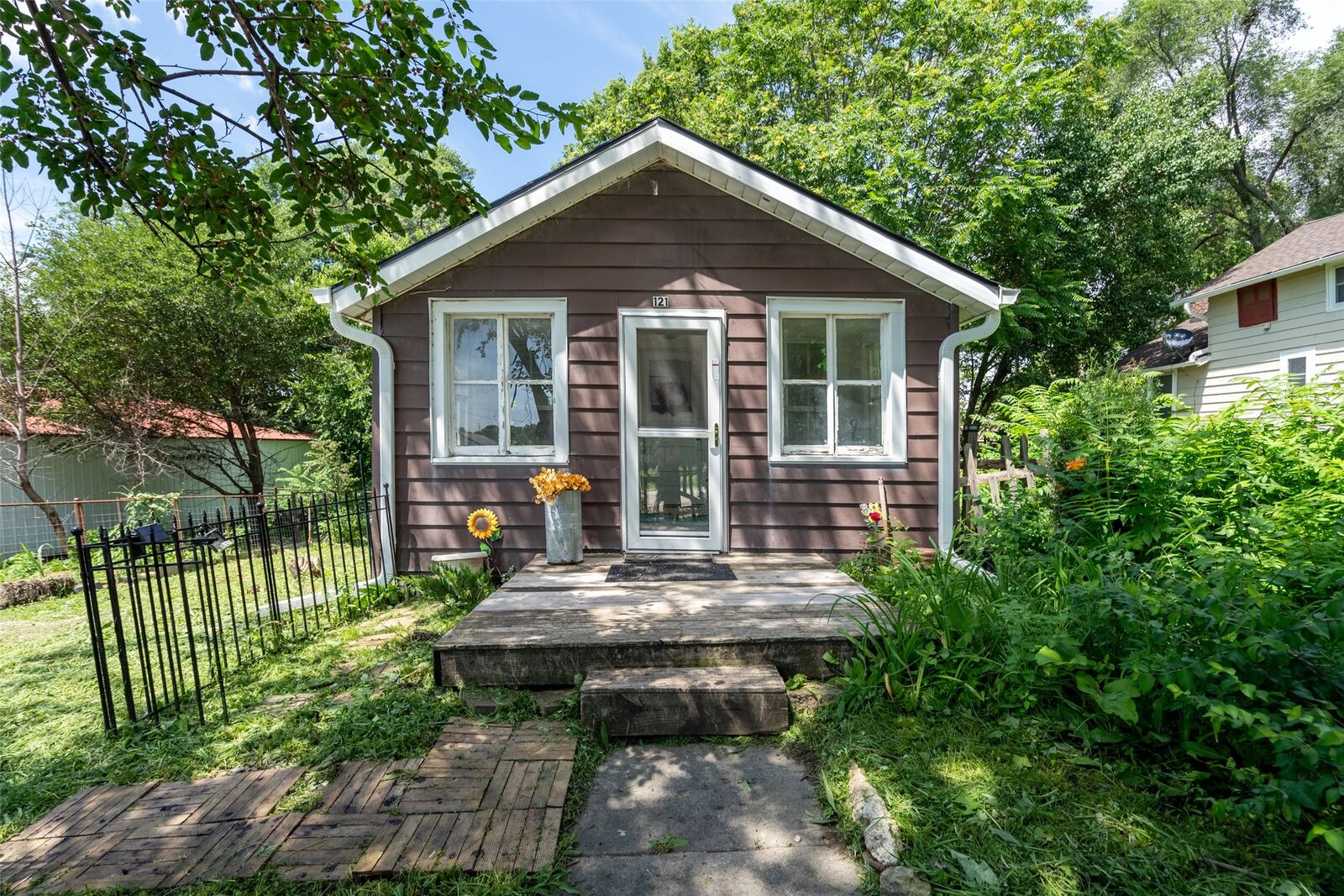 Property Photo: 121 Cherry Avenue IA 50010