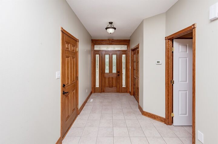 Property Photo:  218 NE Eaglewood Drive  IA 50021 