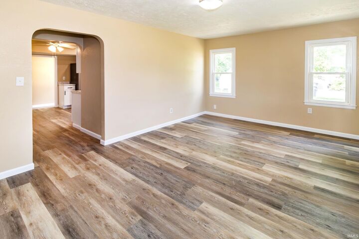 Property Photo: 2500 Colonial Garden Road IN 47715