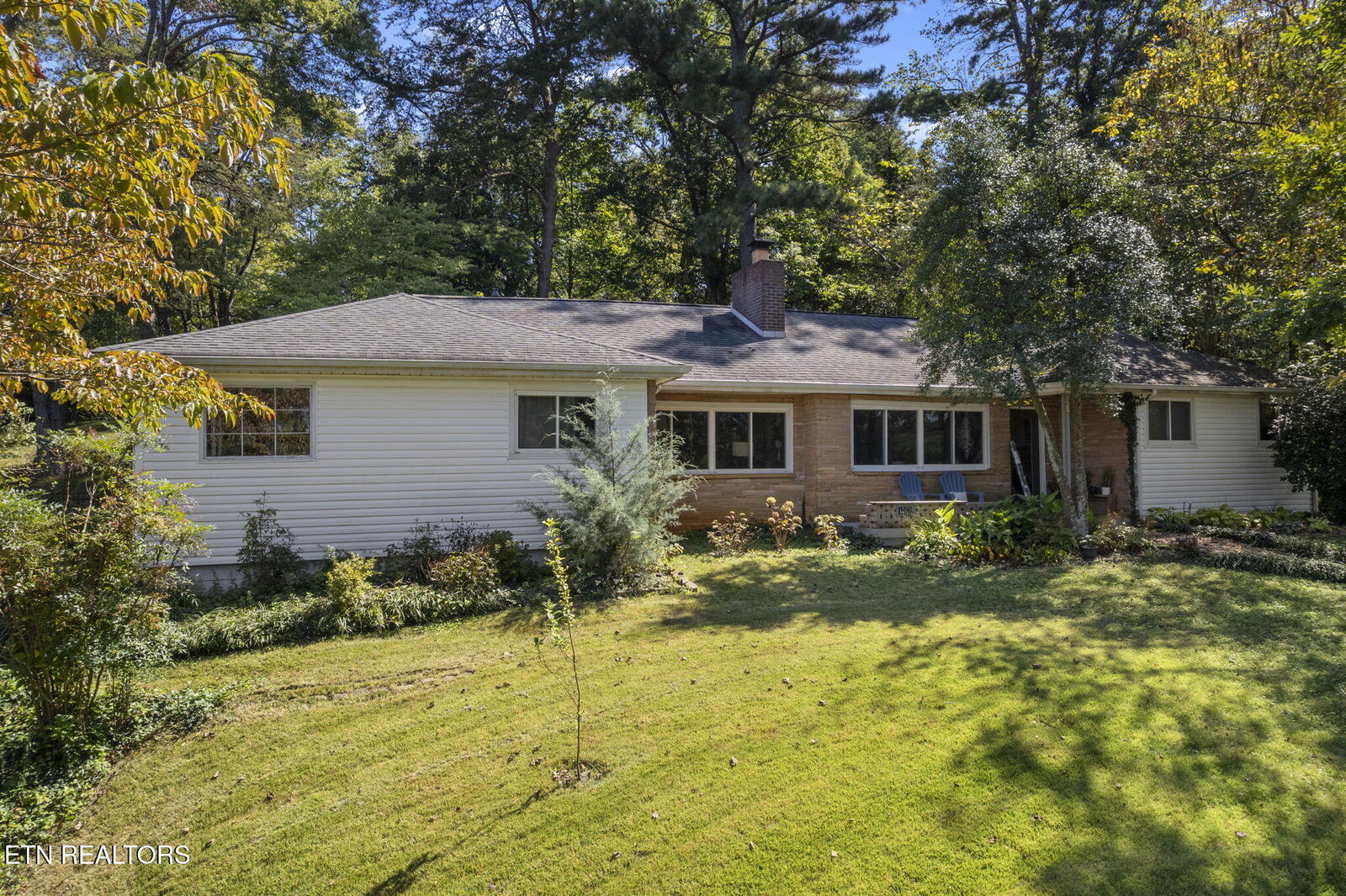 Property Photo: 1108 Sharon Rd TN 37919