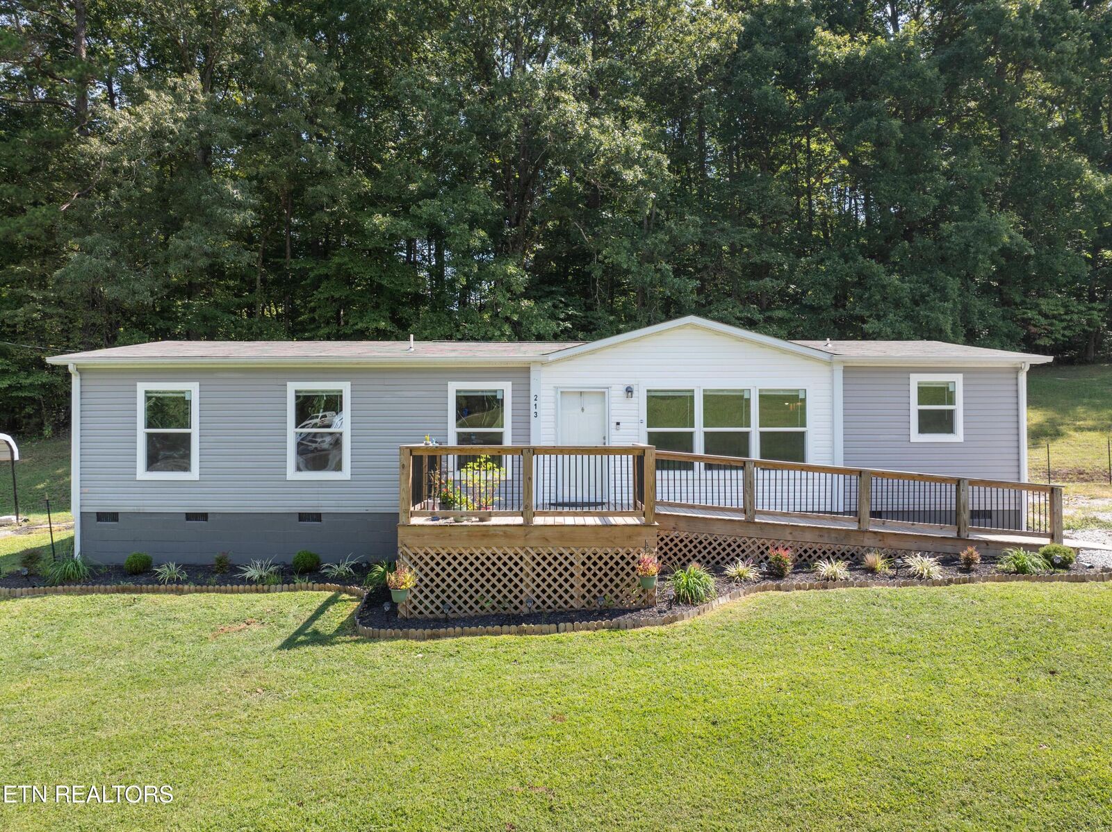 Property Photo: 213 Aspen Drive TN 37748