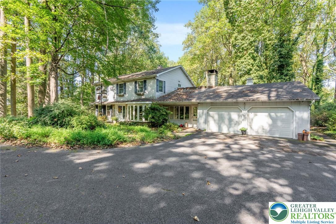 Property Photo:  4360 Hillary Drive  PA 18049 