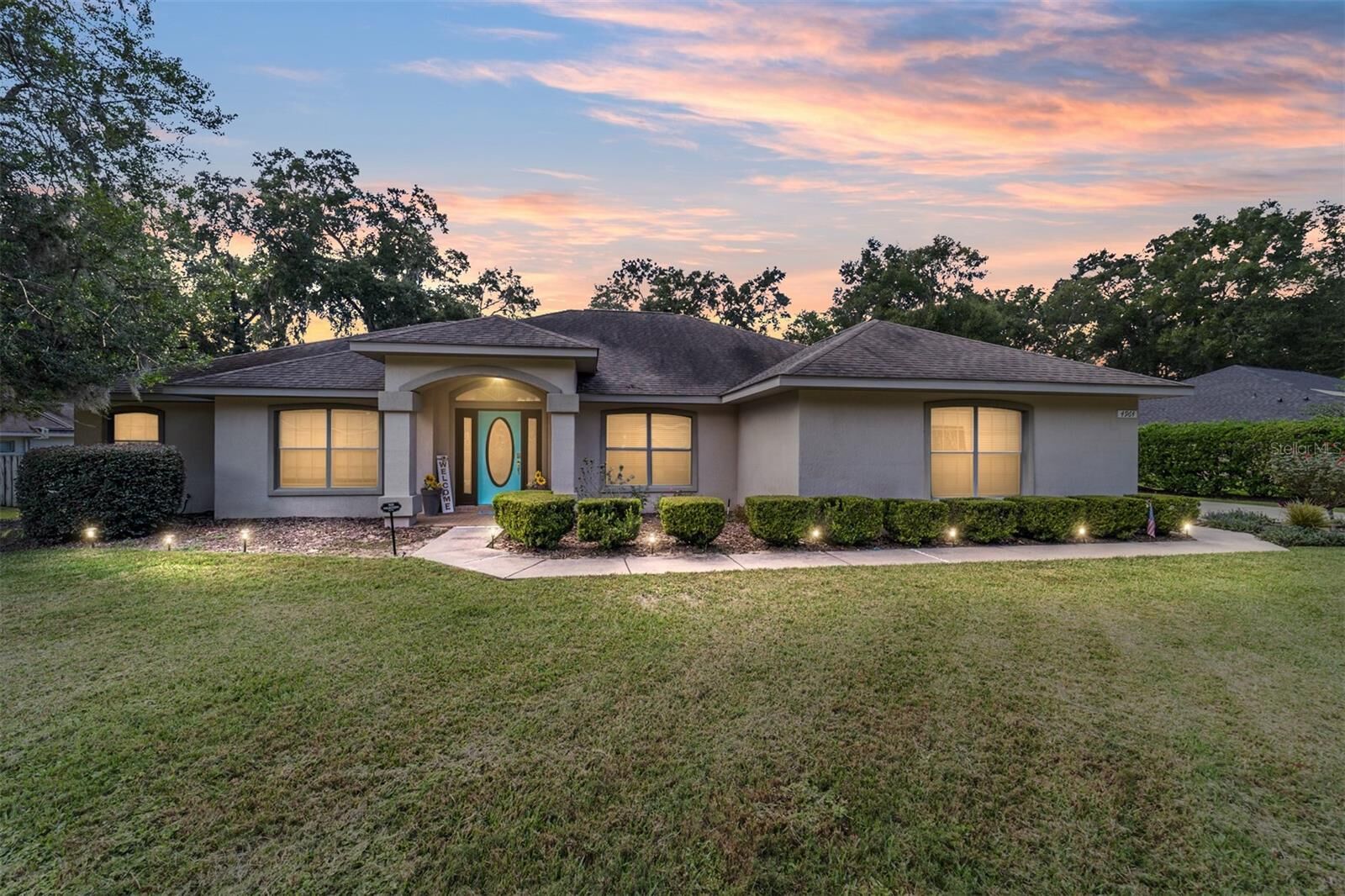 Property Photo:  4964 SE 44th Circle  FL 34480 