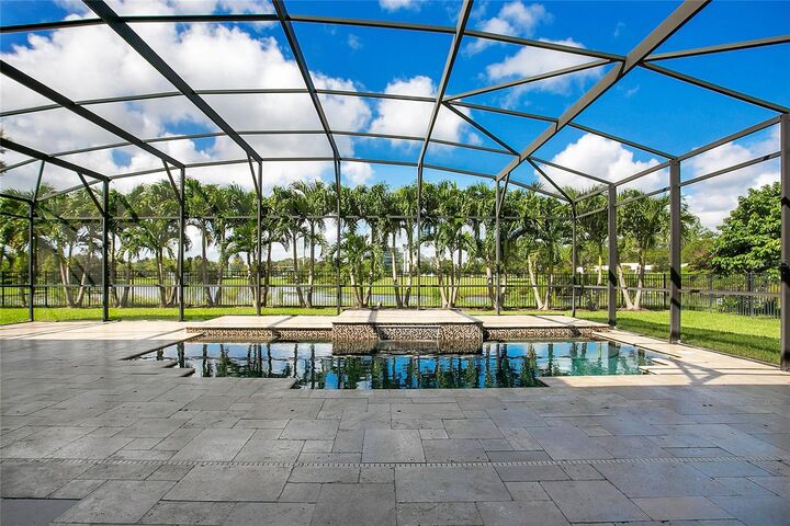 Property Photo:  10020 Hatton Circle  FL 32832 