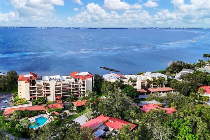 Property Photo:  6430 Sun Eagle Lane 201  FL 34210 
