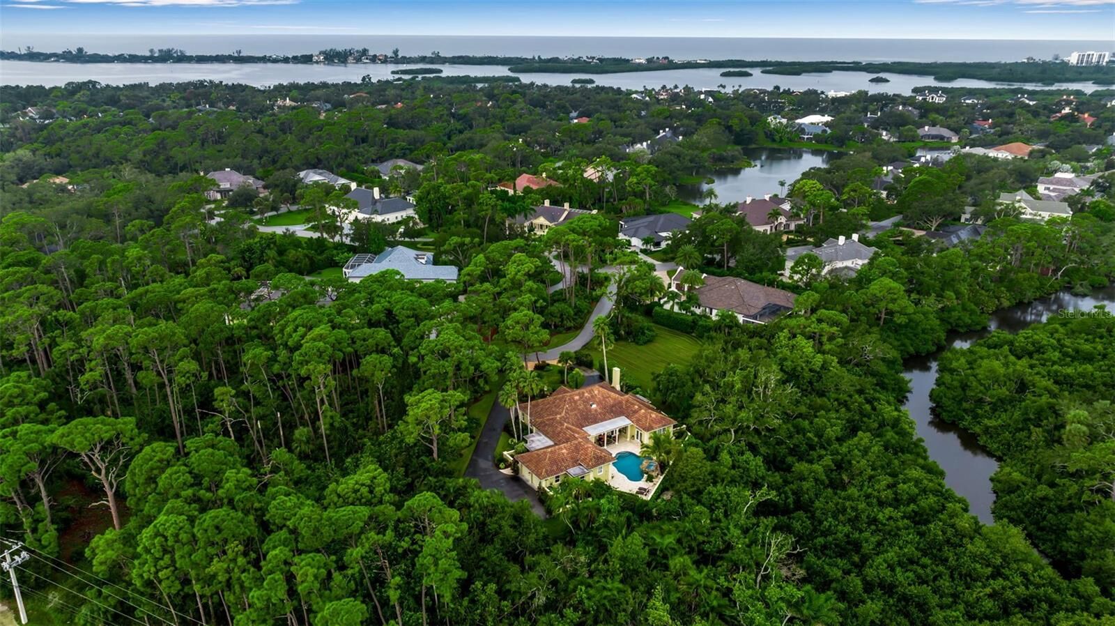 Property Photo:  422 Blue Garden Lane  FL 34229 