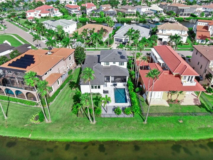 Property Photo: 1406 Alhambra Drive FL 33572