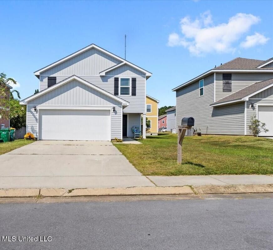 Property Photo:  2125 Magazine Street  MS 39564 