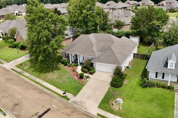 Property Photo:  105 Glen Auburn Drive  MS 39056 