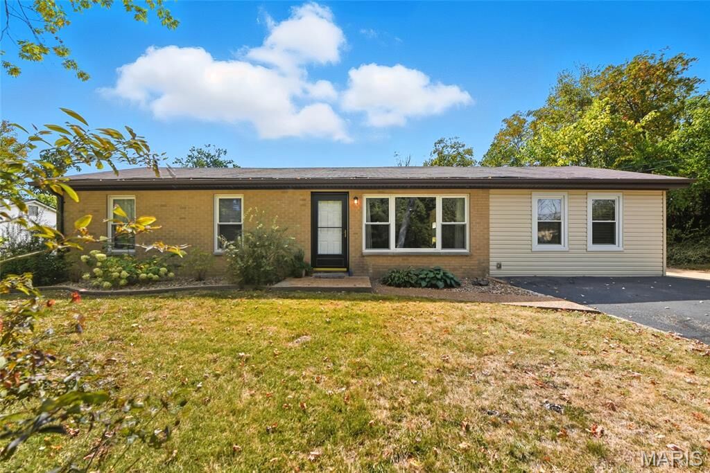 Property Photo:  5324 Brinridge Drive  MO 63049 