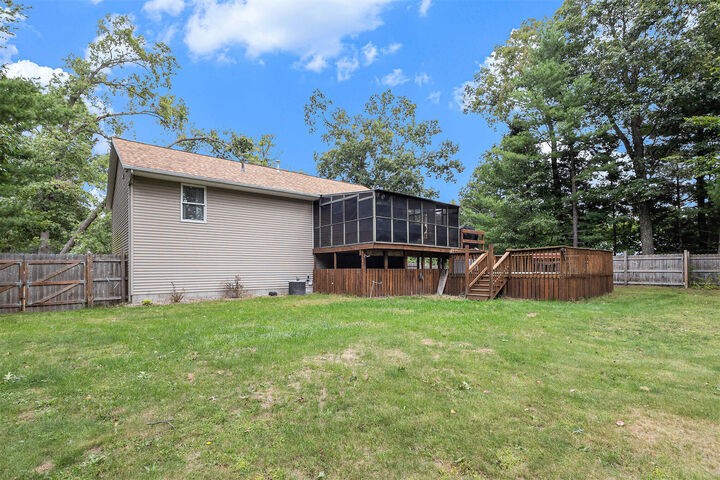 Property Photo: 539 Bristol Street MI 49457