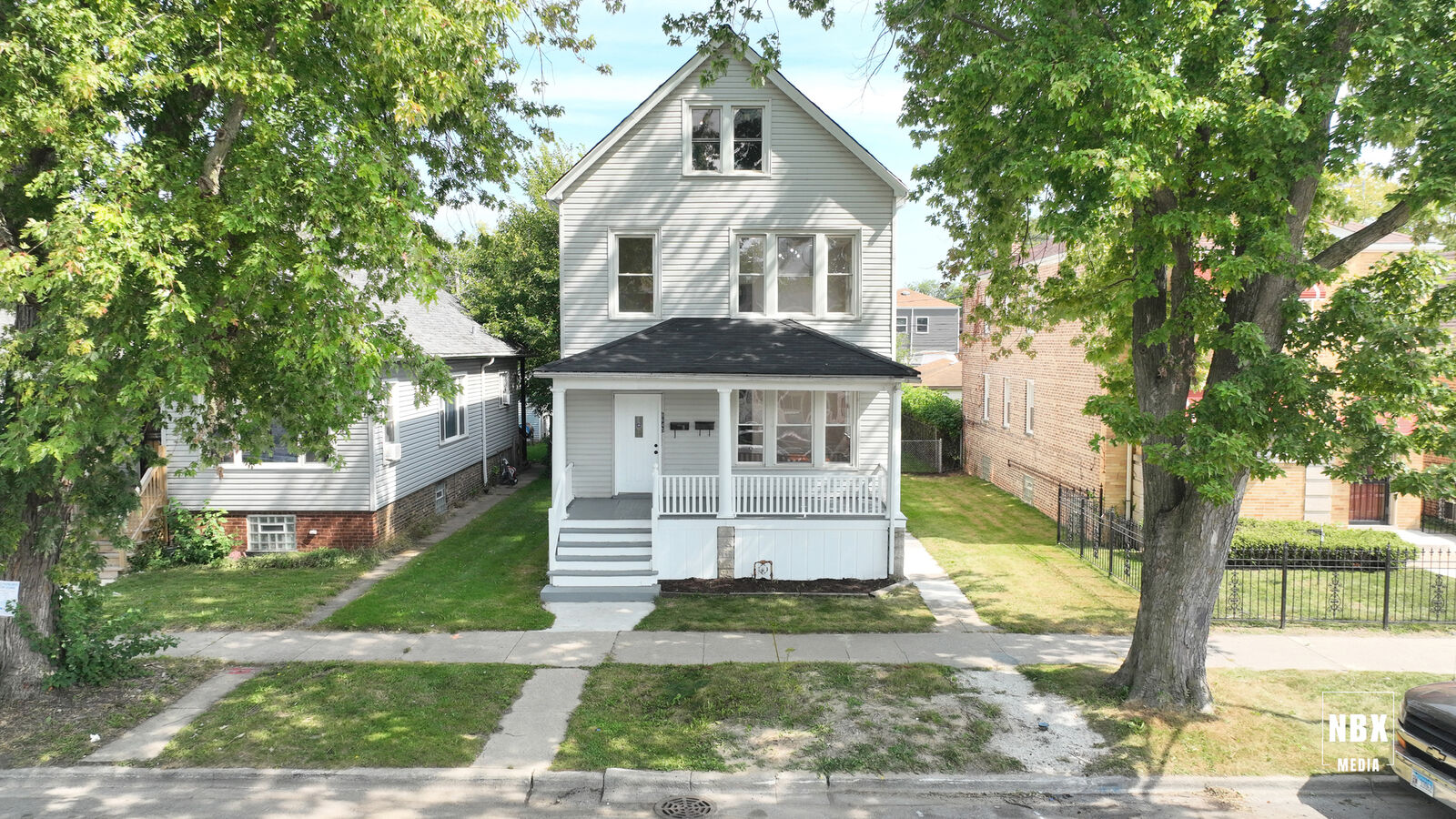 Property Photo:  8645 S Essex Avenue  IL 60617 