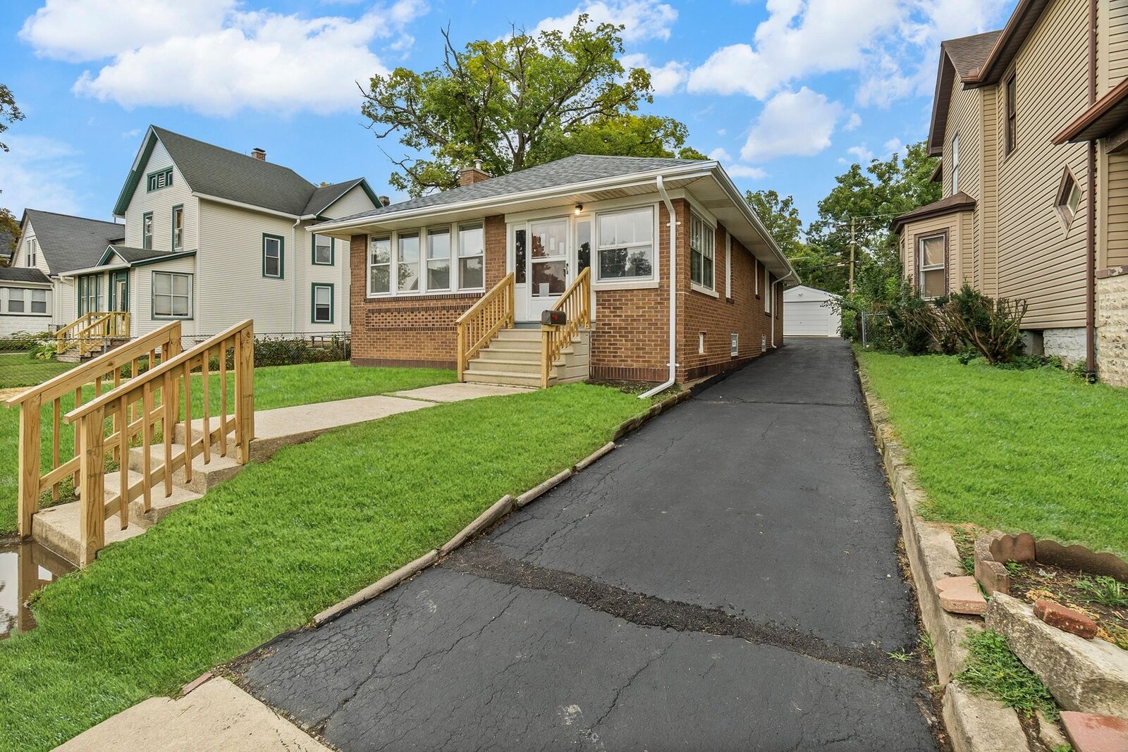 Property Photo:  1106 Sterling Avenue  IL 60432 