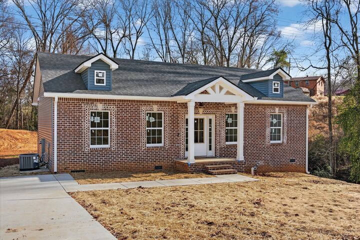 Property Photo: 613 Hill Road TN 37043