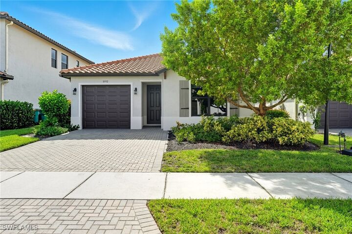 Property Photo:  8992 Madrid Circle  FL 34104 