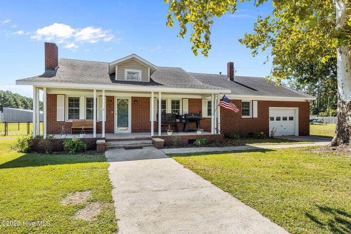 Property Photo:  477 Harkers Island Road  NC 28516 