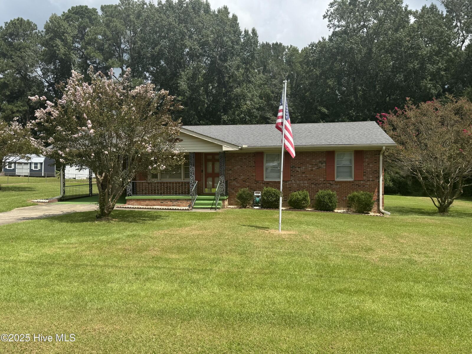 Property Photo:  4133 Ridgecrest Road  NC 27893 