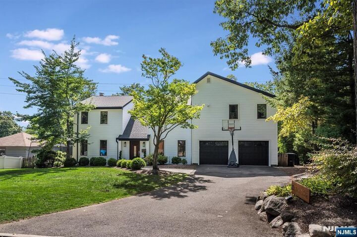 Property Photo:  11 Carol Court  NJ 07452 