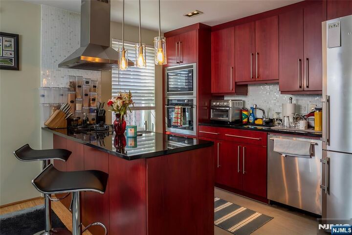 Property Photo:  126 Hackett Place 204B  NJ 07070 