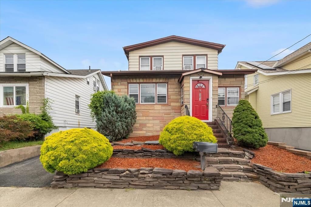 Property Photo:  501 Victor Street  NJ 07663 