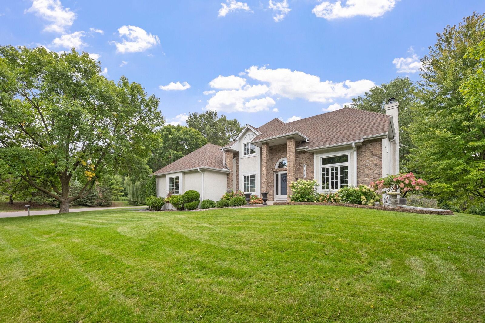 Property Photo:  10395 31st Avenue N  MN 55441 