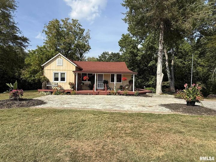Property Photo: 6584 Grand Avenue IL 62918