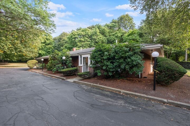 18 Chestnut Pl 18  Brookline MA 02445 photo