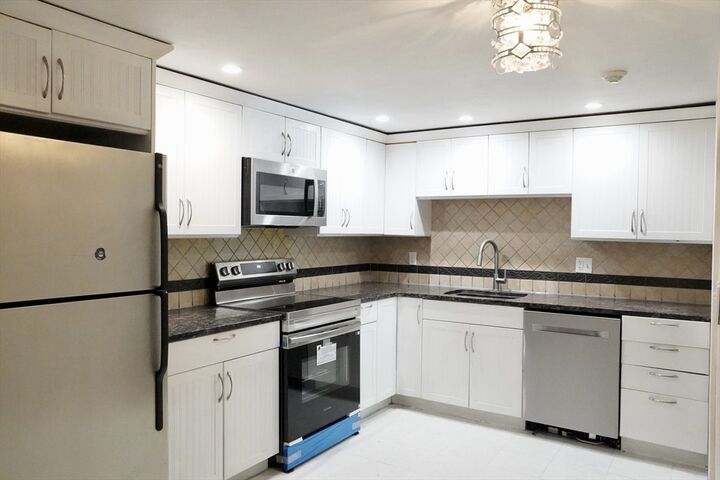 36 Pleasant Dr 42  Stoughton MA 02072 photo